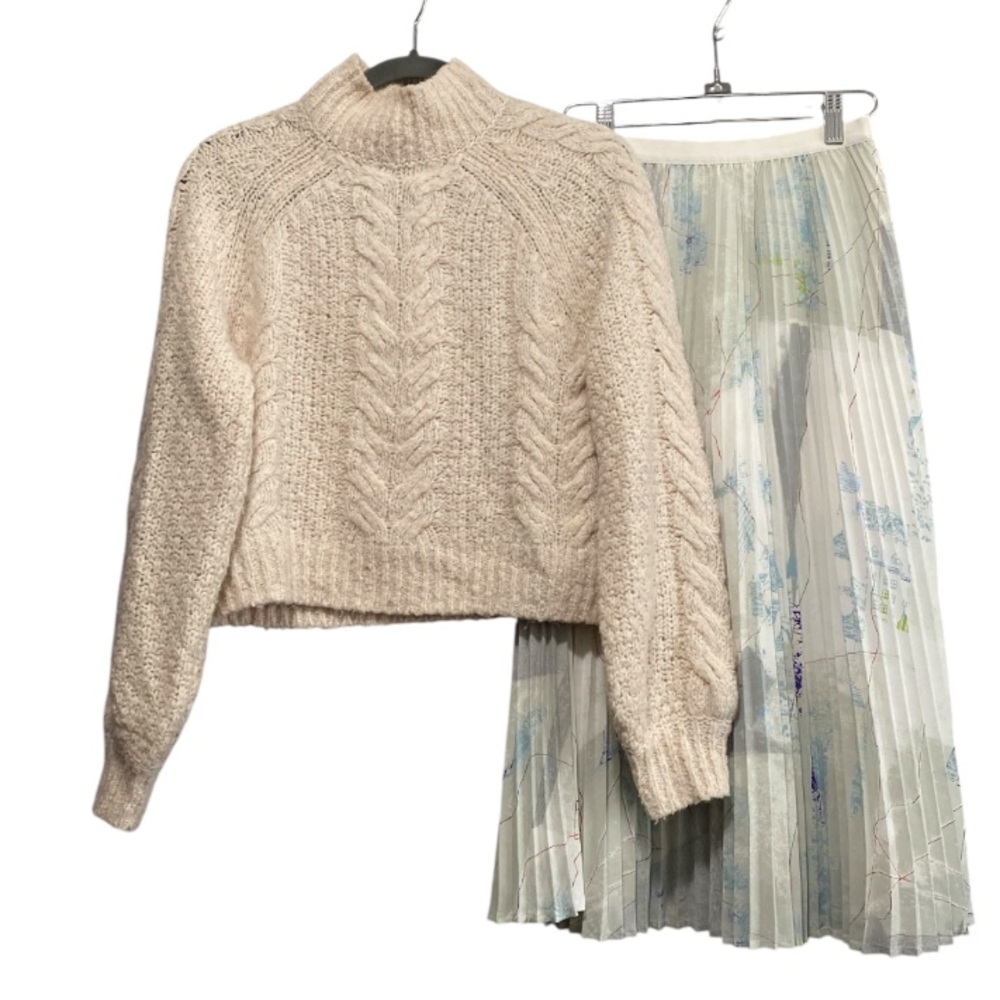 Aritzia Set Mock Neck Cropped Sweater Pleated Elastic Waist  Skirt Size XXS - Picture 4 of 15